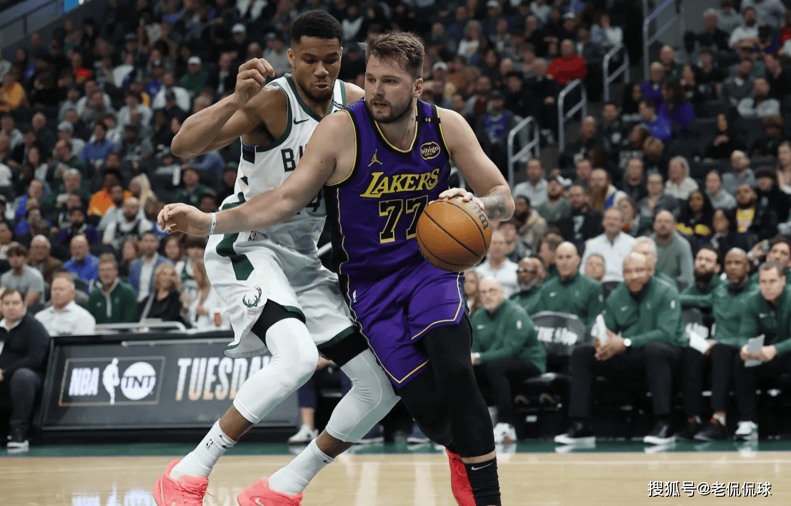 今晨NBA季后赛焦点战，迈阿密热火更衣室发声，压力陡增，赛程密集仍需轮换的简单介绍